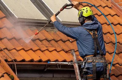 Démoussage et hydrofuge de toiture à Courcoury